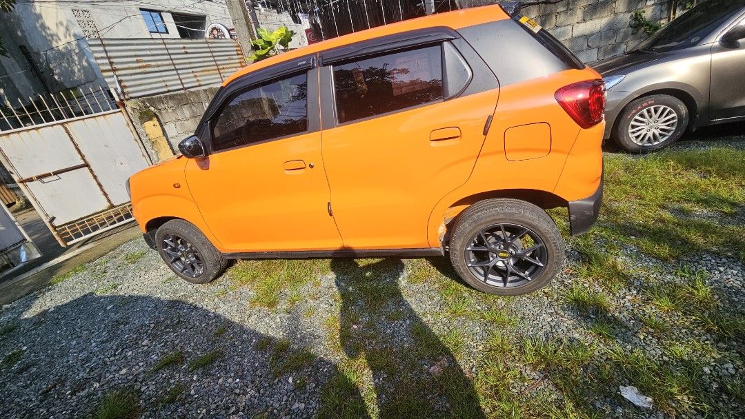 Suzuki S-Presso Hatchback Manual (Category: Used Cars) located in Quezon City. Submitted by Buy226 (Listing ID 1466662551, Image 2). Description: Suzuki Spresso Yr model:2022 Transmission: manual Odometer: 80000km Paint condition: 90% orig paint Tire condition: 80% Issues: minimal scratches Price: 350k nego QC.