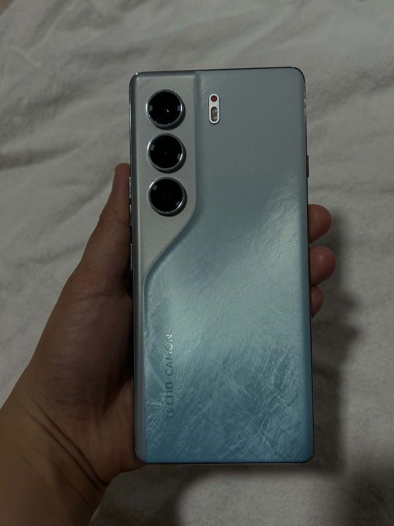 TECNO CAMON 40 PRO 5G (Category: Android Others) located in Manila. Submitted by fitcheckk (Listing ID 1466729524, Image 2). Description: Techno Camon 40 Pro 5G 256GB | 12GB+12GB RAM 🛍️ INCLUSION CHARGER TYPE-C ▪️101% Sobrang Linaw ng Camera (HARAP LIKOD) ▪️100% Good Condition Sobrang Smooth ▪️101% TEST TO SAWA (UNLI RESET) ▪️ ALL PARTS ARE ORIGINAL ‼️ / NO ISSUE / NO DEFECT / NO HISTORY REPAIR/ ‼️NOT FINANCE‼️ 📌 SPECS ▪️OS: Android 15, Already