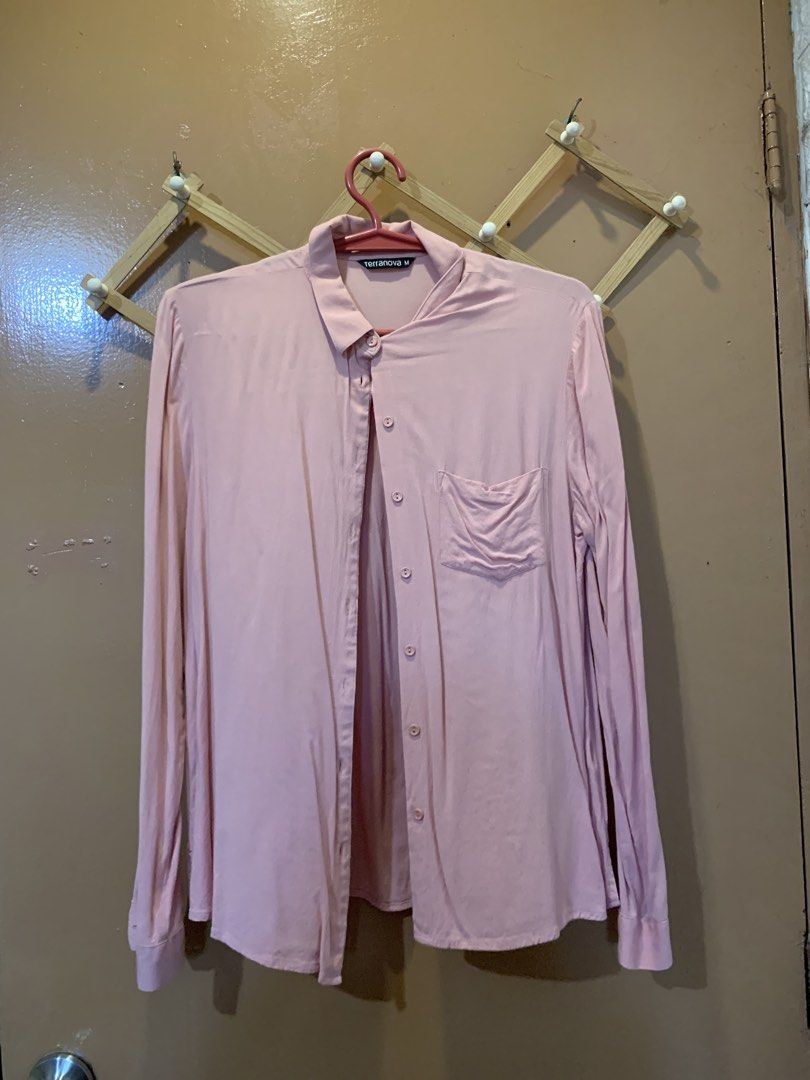 Terranova Pink Button-Down Shirt Size M (Category: Shirts) located in Las Pinas. Submitted by mscandicestarry (Listing ID 1466618308, Image 1). Description: - Brand/Model: Terranova button-down shirt - Size: Medium (tag on collar) - Color: Soft pink - Details: Long sleeves with button cuffs, front button placket, single left chest pocket, standard collar - Fabric: Lightweight and easy to style - Condition: Clean look, perfect to pair with jeans o