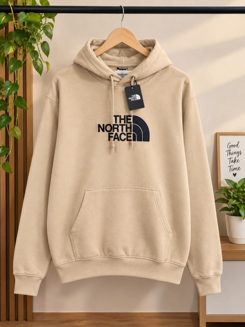 The north face (Category: Coats, Jackets and Outerwear) located in Ibaan. Submitted by ljnaig14 (Listing ID 1461379421, Image 1). Description: The North Face Half Dome Pullover Hoodie i bought this in london 5500 in peso.