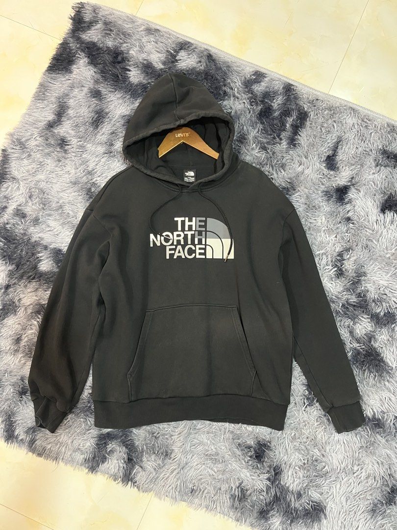 The north face (Category: Coats, Jackets and Outerwear) located in Manila. Submitted by cjcuevas_05 (Listing ID 1466690609, Image 1). Description: 📍Tanza Cavite Dimension: 24.5x27 GCASH ONLY, can ship thru JnT/orange check out .