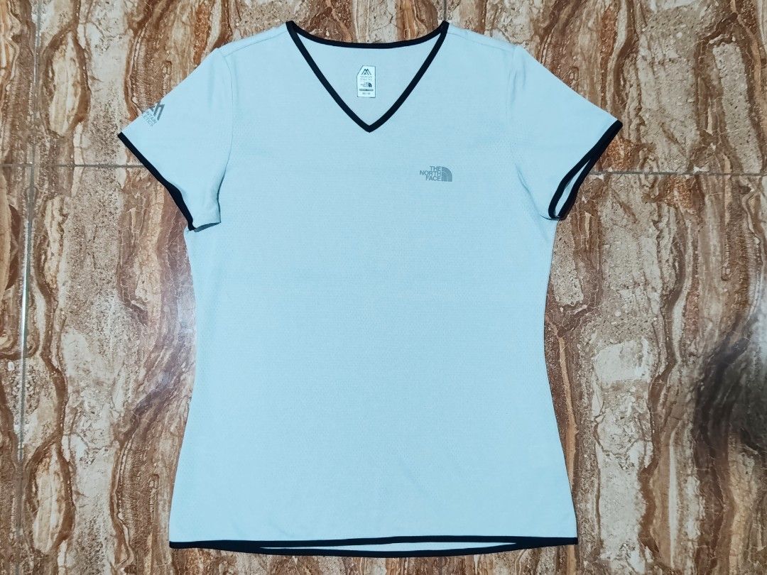 The North Face Mountain Athlethics Flashdry Shirt (Category: Activewear) located in General Santos City (Dadiangas). Submitted by alfredanth42291 (Listing ID 1466610240, Image 1). Description: THE NORTH FACE MOUNTAIN ATHLETICS grey/black womens M (W-18.5 L-25) -100% polyester ✓✓excellent condition 275 #outdoor #hiking #trekking #mountaineering.