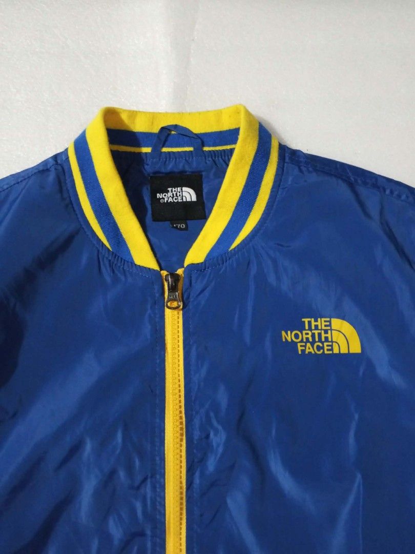 The northface bomber or track style jacket lightweight (Category: Coats, Jackets and Outerwear) located in General Santos City (Dadiangas). Submitted by thrift_raid (Listing ID 1466673650, Image 3). Description: medium.
