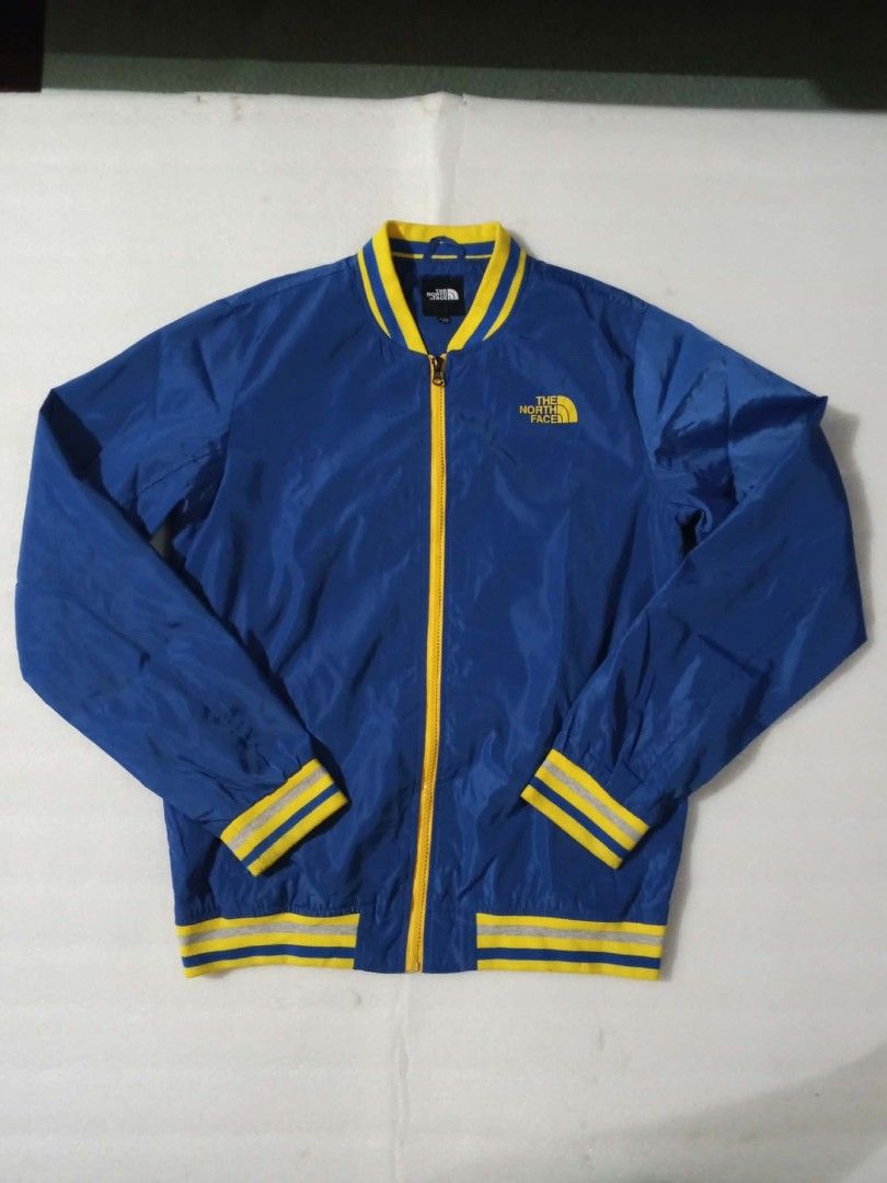 The northface bomber or track style jacket lightweight (Category: Coats, Jackets and Outerwear) located in General Santos City (Dadiangas). Submitted by thrift_raid (Listing ID 1466673650, Image 2). Description: medium.