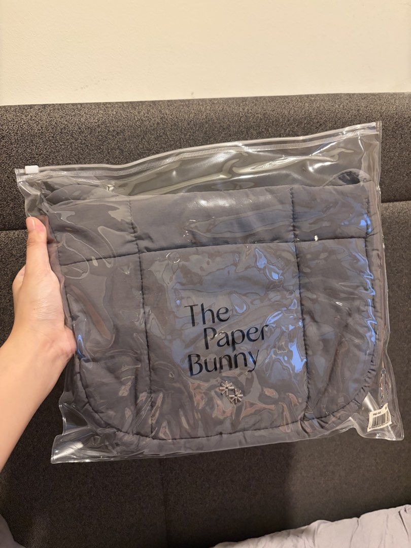 The Paper Bunny Puffer Swing (Category: Cross-body Bags) located in Las Pinas. Submitted by zcloset.ph (Listing ID 1466703921, Image 2). Description: Used a few times No issue/stain RFS: Decluttering.