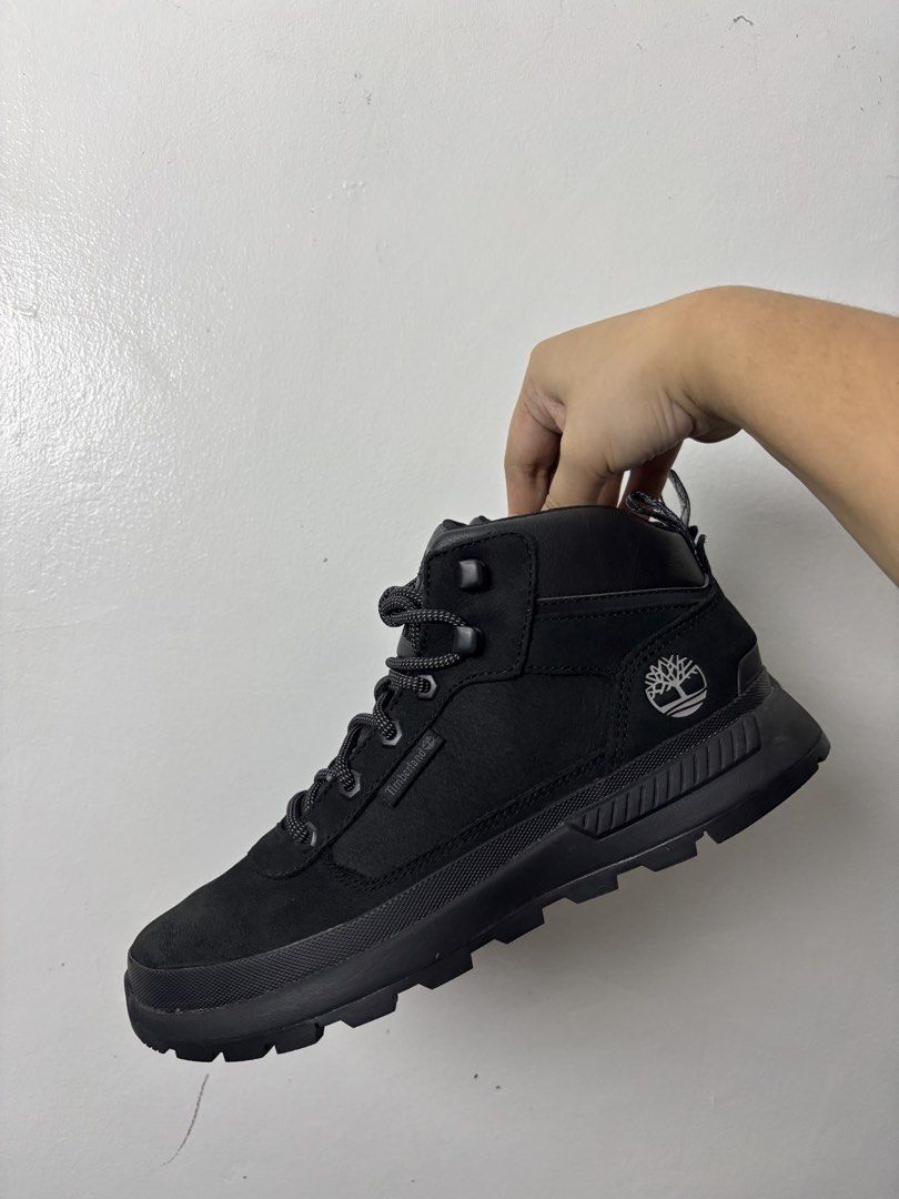 Timberland Field Trekker Mid Trainer Black (Category: Boots) located in San Fernando. Submitted by kayemanalac_05 (Listing ID 1466573468, Image 1). Description: Authentic Black Mid cut boots Many sizes available .