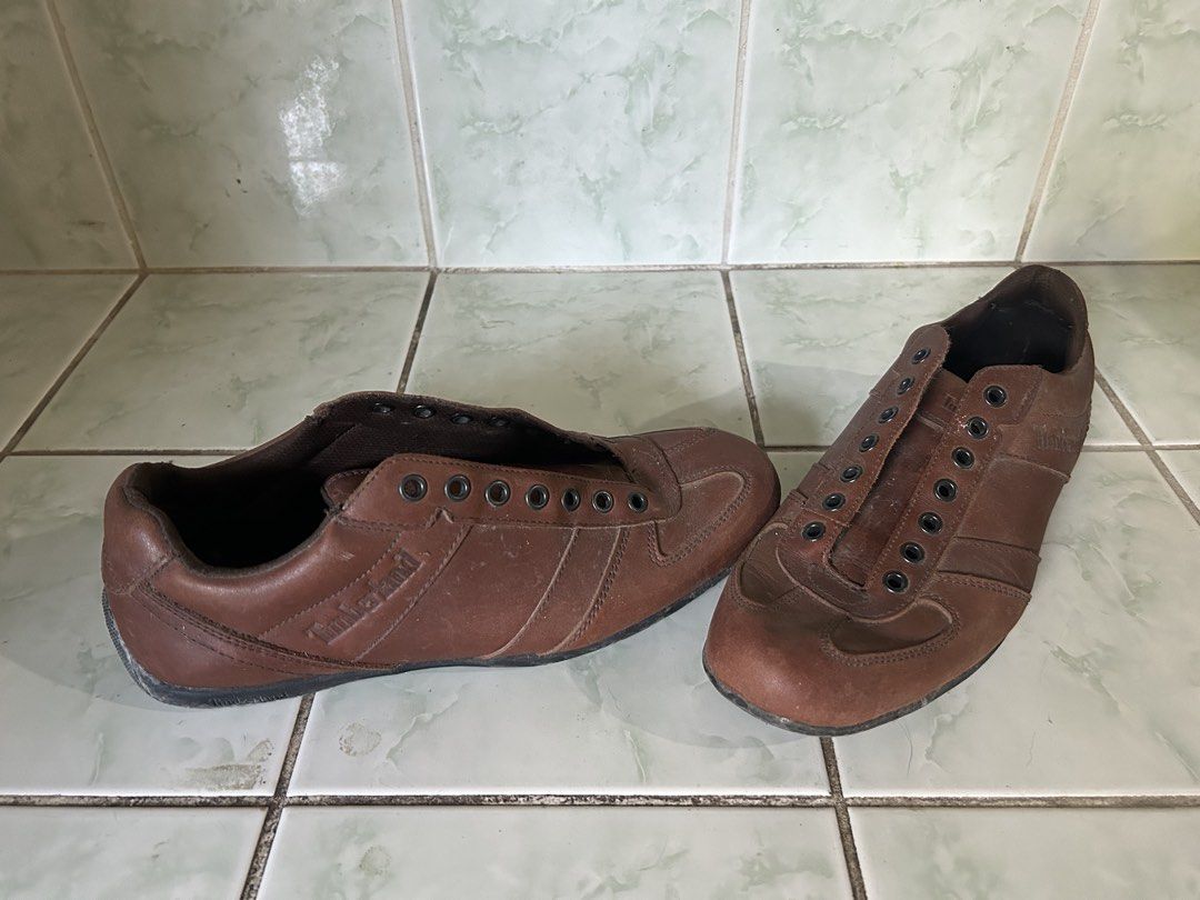Timberland Low-Top Brown Sneakers (Category: Casual Shoes) located in La Paz. Submitted by adisaur (Listing ID 1466648318, Image 1). Description: Timberland Low-Top Brown Leather Sneakers Lightly Used Missing Lace Men US 8.