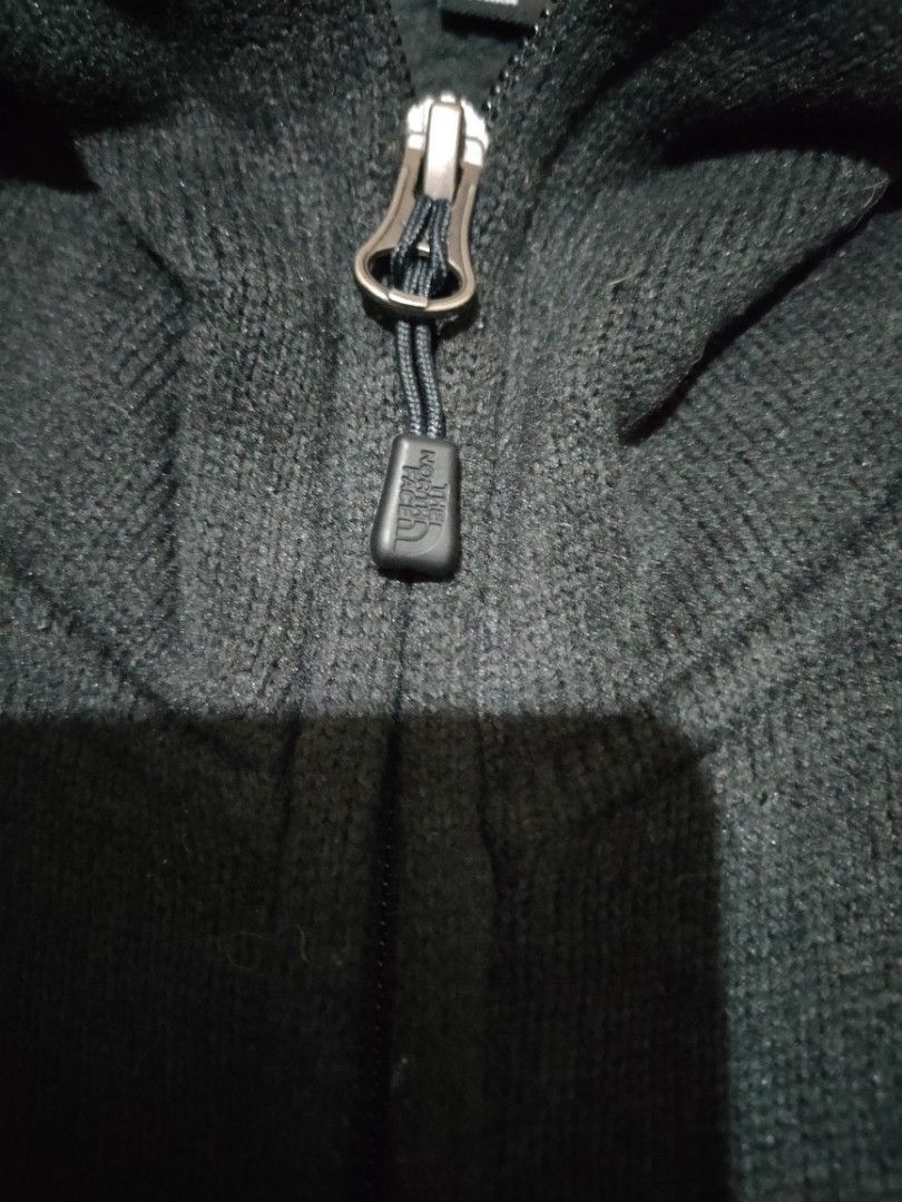 TNF (Category: Coats, Jackets and Outerwear) located in Toledo. Submitted by silverearth.bbc804 (Listing ID 1466715120, Image 3). Description: the north face black glacier full zip fleece W 25 L 29 excellent condition 1750 free shipping.