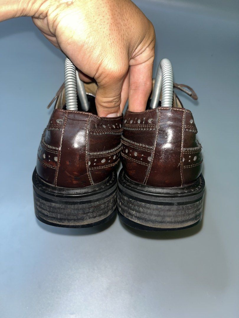 TOMAS CLOB BROGUE CHERRY RED COLOR WAY (Category: Casual Shoes) located in Lala. Submitted by adrian.885 (Listing ID 1466606238, Image 2). Description: TOMAS CLOB BROGUE CHERRY RED COLOR FIXED TO 40.5 to 41.