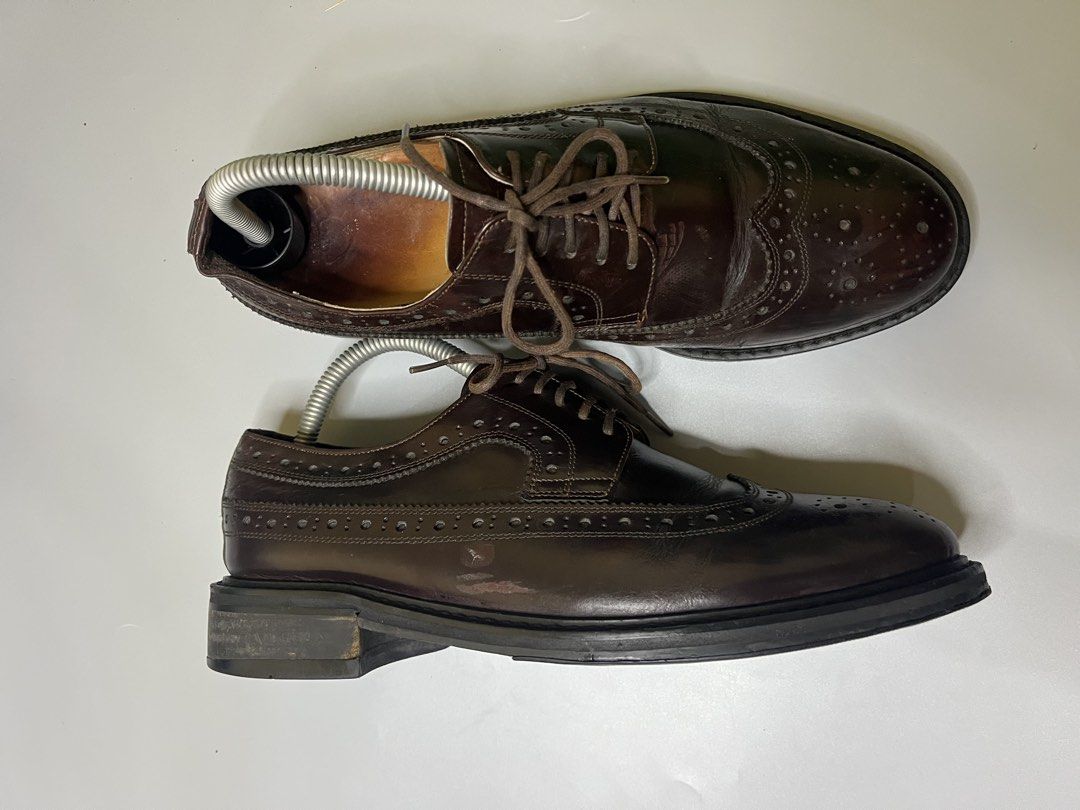 TOMAS CLOB BROGUE CHERRY RED COLOR WAY (Category: Casual Shoes) located in Lala. Submitted by adrian.885 (Listing ID 1466606238, Image 3). Description: TOMAS CLOB BROGUE CHERRY RED COLOR FIXED TO 40.5 to 41.