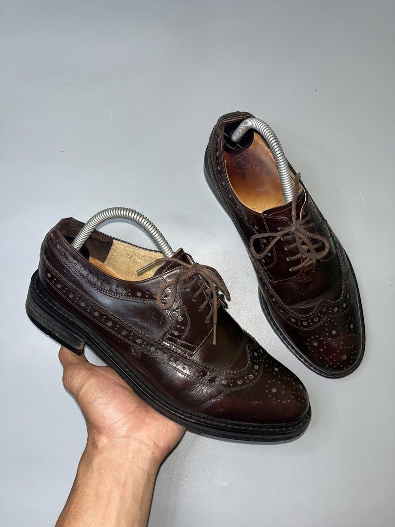 TOMAS CLOB BROGUE CHERRY RED COLOR WAY (Category: Casual Shoes) located in Lala. Submitted by adrian.885 (Listing ID 1466606238, Image 1). Description: TOMAS CLOB BROGUE CHERRY RED COLOR FIXED TO 40.5 to 41.
