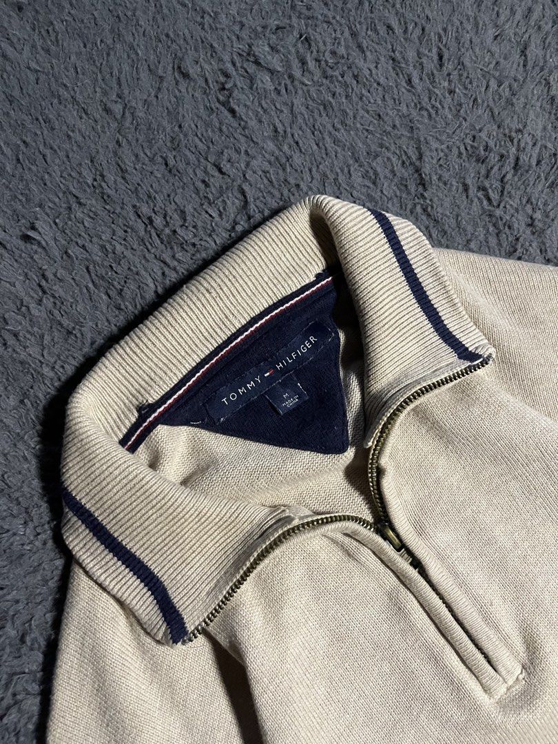 Tommy (Category: Formal Shirts) located in Aurora. Submitted by dl.thrift06 (Listing ID 1466769925, Image 3). Description: Tommy Hilfiger Quarter zip Ganda nito🔥 Excellent condition 9.9/10 color rate Issue: ❌ Size on tag: M Waist: 20.5 Length: 27.5 👕Need Wash 📦Buyers will shoulder shipping fee. 📸Product color may slightly vary due to lighting during photoshoot or to your monitor settings. ⚠️Joy/flaker will be posted! ⚠️No deleting comments… m