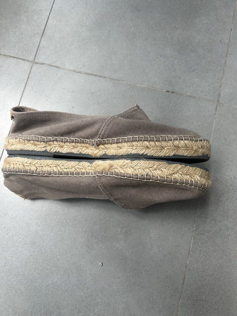 Toni Pons Espadrilles (Category: Flats & Sandals) located in Makati City. Submitted by racarbon (Listing ID 1466755780, Image 2). Description: - Authentic Made in Spain espadrilles - Size: 39 (stamped on sole) - Color/Material: Brown canvas - Style: Slip-on with convenient elastic gussets - Sole: Classic jute-wrapped midsole with durable rubber outsole - Condition: Minimal wear on soles, perfect for warm weather.