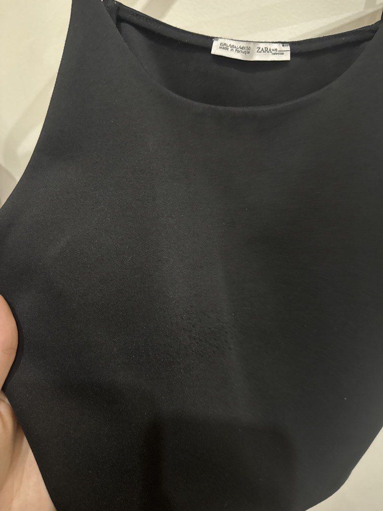 Zara Black Crop Top (Category: Blouses) located in Quezon City. Submitted by jad__os (Listing ID 1466718857, Image 3). Description: .