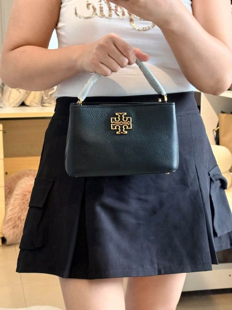 Tory Britten Small Crossbody Bag (Category: Cross-body Bags) located in Manila. Submitted by msddirectfactoryoutlet (Listing ID 1466705685, Image 3). Description: Size 21*14*8cm.