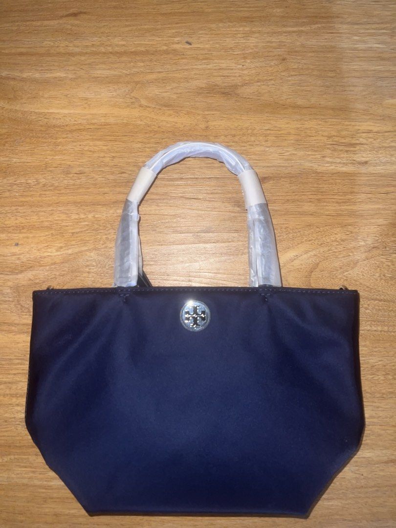 Tory Burch Nylon Mini Tote (Category: Tote Bags) located in Manila. Submitted by kcirtapoabmir (Listing ID 1466574103, Image 1). Description: .