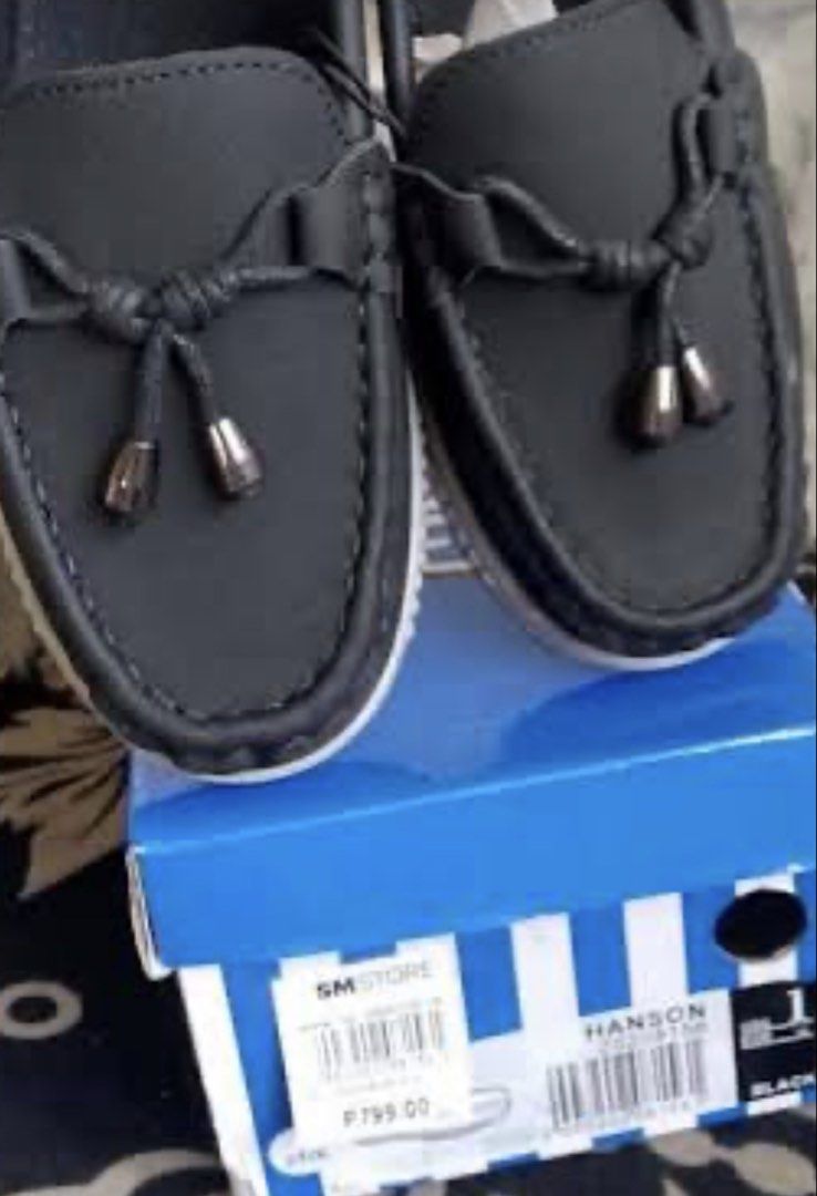 Touch Kids Hanson Dark Blue Loafers (Category: Babies & Kids Fashion) located in Binan City. Submitted by mom-of-2 (Listing ID 1466567566, Image 3). Description: - Brand: Touch Kids (SM Brand) - Model: Hanson - Size : 31 / 21-21.5cm - Color: Dark Blue with white rubber sole - Style: Slip-on with decorative bow and silver-tone metal lace tips - Condition: Preloved but not worn out - sole is Not “Pudpod” - Original Tag Price: ₱799.00 - No more box 