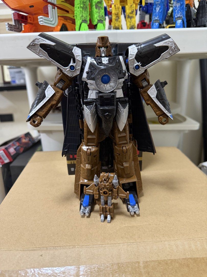 Transformers Universe Vector Prime (Category: Figurines & Statues) located in Valenzuela. Submitted by tijsandteigen (Listing ID 1466605409, Image 1). Description: Back in box..