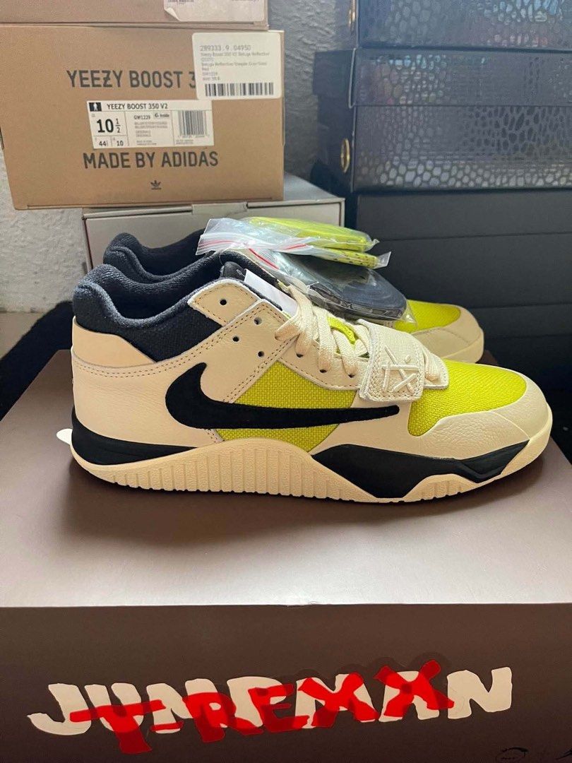 Travis Scott Jumpan Jack Bright Cactus (Category: Sneakers) located in Makati City. Submitted by threadsfordays (Listing ID 1466772399, Image 2). Description: Authentic Bnew Sz 9.5 ₱8000 Mandaluyong area.
