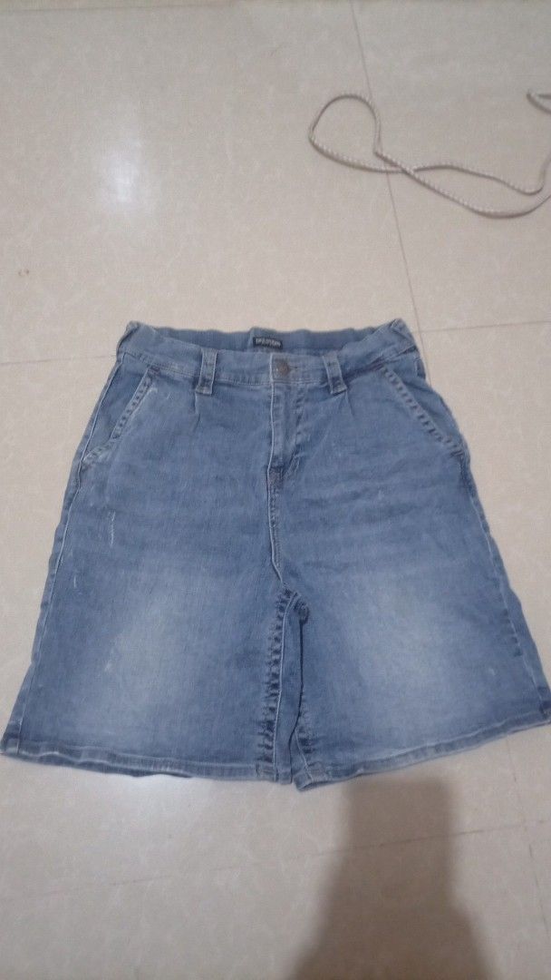True Religion Denim Shorts (Category: Shorts) located in Manila. Submitted by lilsintenel (Listing ID 1466577318, Image 2). Description: - Brand: True Religion - Wash: Classic blue - Fit: Regular fit, mid-length - Closure: Button fly - Features: Front pockets, iconic back pocket flap stitching, and branded back patch - Condition: Great for casual everyday wear and warm weather.