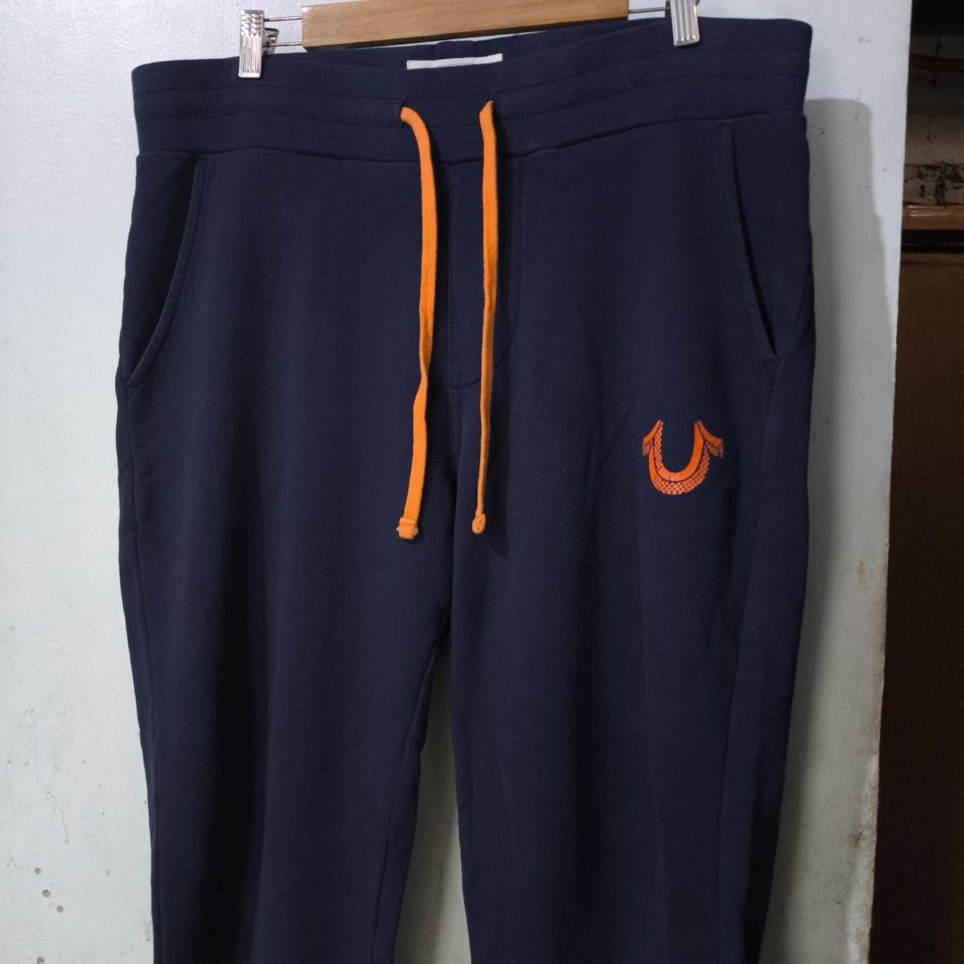 True Religion Horseshoe Jogger Sweatpants (Category: Joggers) located in Quezon City. Submitted by jedclo (Listing ID 1466679986, Image 1). Description: Size M Waistline: 30-36 Length: 40 In pristine condition Color due lightning MOP: GCASH, DM to purchase Disclaimer: "All brand names, logos, and images are registered trademarks of their respective owners. No affiliation or copyright infringement intended.