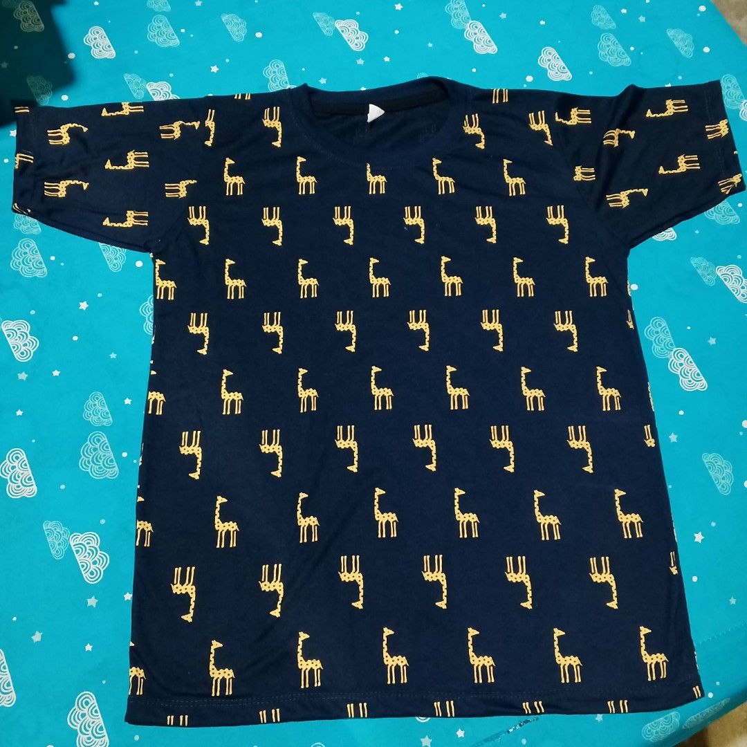 Tshirts for boy (Category: Announcements) located in Candaba. Submitted by ZaiSa14 (Listing ID 1466662741, Image 1). Description: cotton xs made in Thailand.