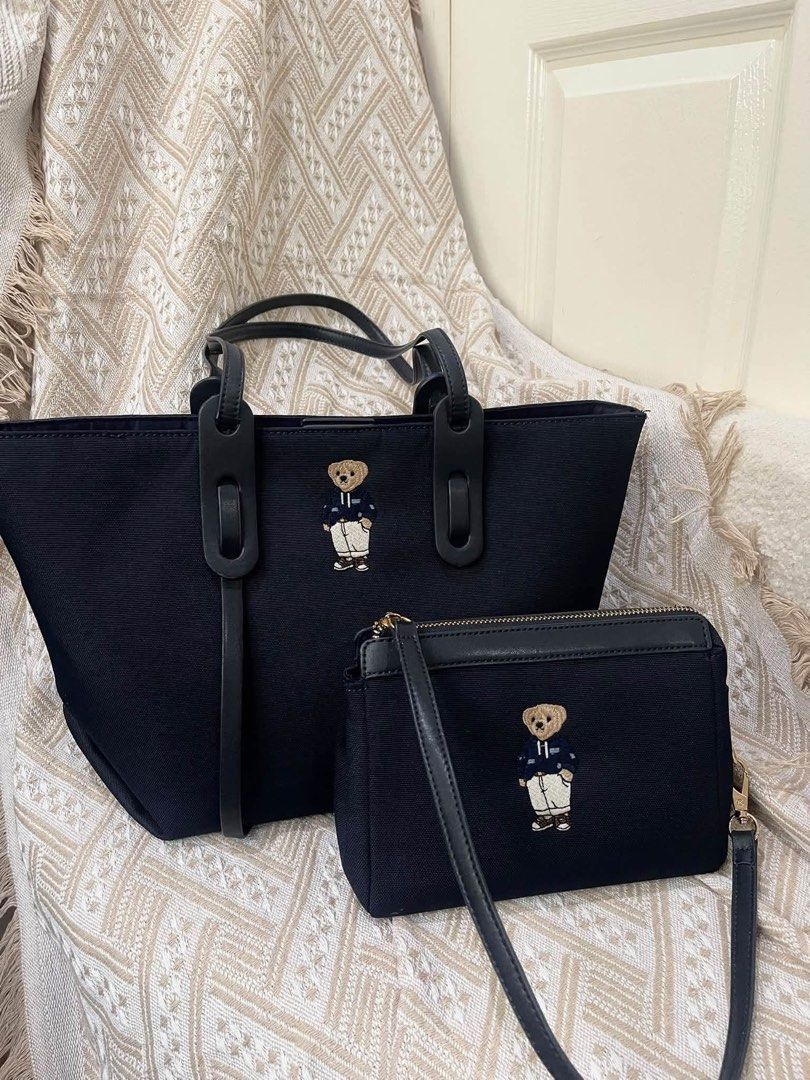 TTWN BEAR 2-in-1 Tote Personal Preloved (Category: Tote Bags) located in Quezon City. Submitted by vintagemuseco.ph (Listing ID 1466688487, Image 1). Description: Pick-up ready Personal preloved Bought in Thailand.