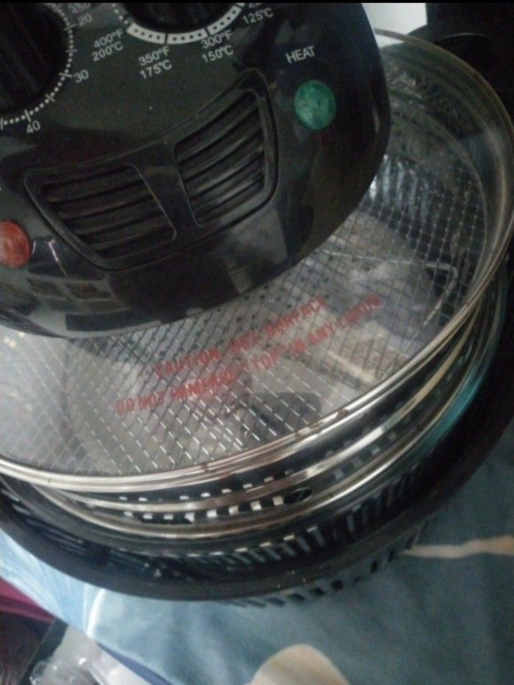 Turbo (Category: Cookware & Accessories) located in Bulacan. Submitted by mitchikoscollection (Listing ID 1466675826, Image 3). Description: In good working condition .. Never use but na Stock , may maliliit na rust sa part ng bibig ng Stainless halos Unnoticeable naman at di nakaka apekto .. Glass yun pinaka loob ...
