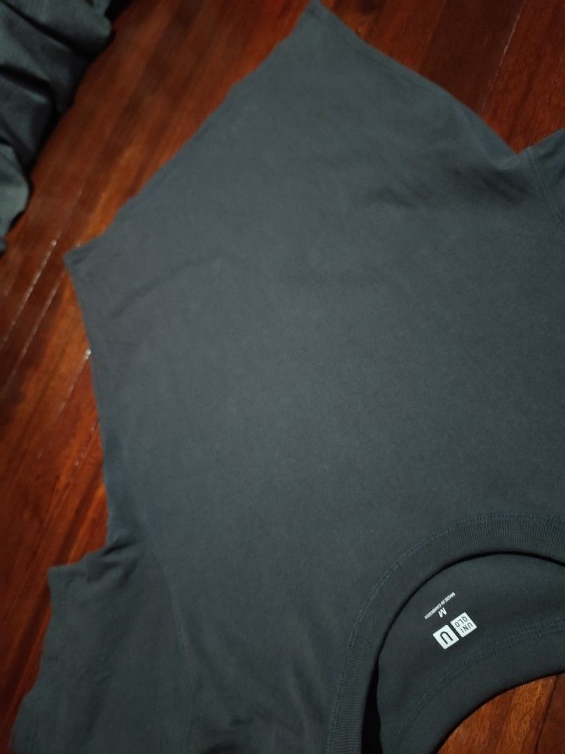 U SHIRT (Category: Tshirts & Polo Shirts ) located in Manila. Submitted by sepjidawn (Listing ID 1466629434, Image 3). Description: U SHIRT condition; 9,8/10 size; medium color; dark gray ⏹️PRICE; 199 🟡original uniqlo shirt 🟡use once only 🟡color may be varie due lightning 🟡UGALIIN BASAHIN ANG BUONG DETAILS WAG MASYADO EXCITED 🟡NO RETURN POLICY UNA HND AKO MALL/ONLINESHOP ETC. AND ALL DETAILS and PICTURES POSTED NA 🟡CHECK ITEM UPON MEETUP IT