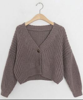 (Category: ) located in . Submitted by curatedcloset.dvo (Listing ID 1466644064, Image 1). Description: .