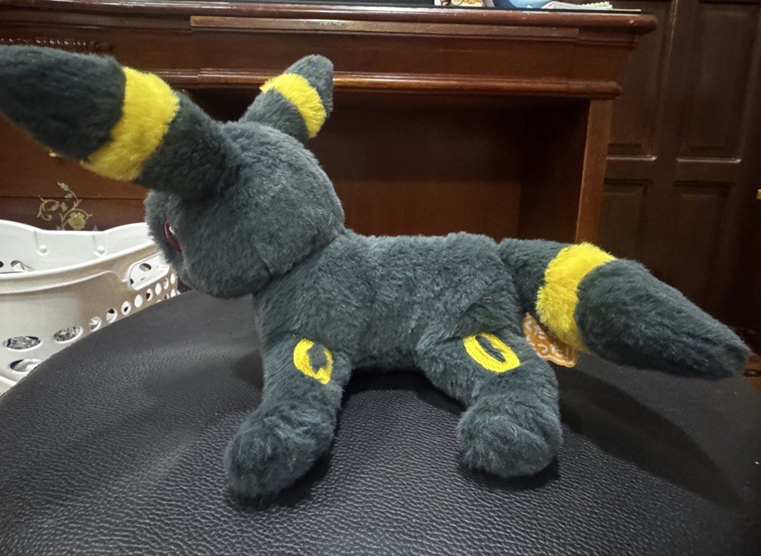 Umbreon Kuta Kuta Tatta! Small (Category: Plushies & Soft Toys) located in Quezon City. Submitted by cathchen (Listing ID 1466699456, Image 2). Description: .