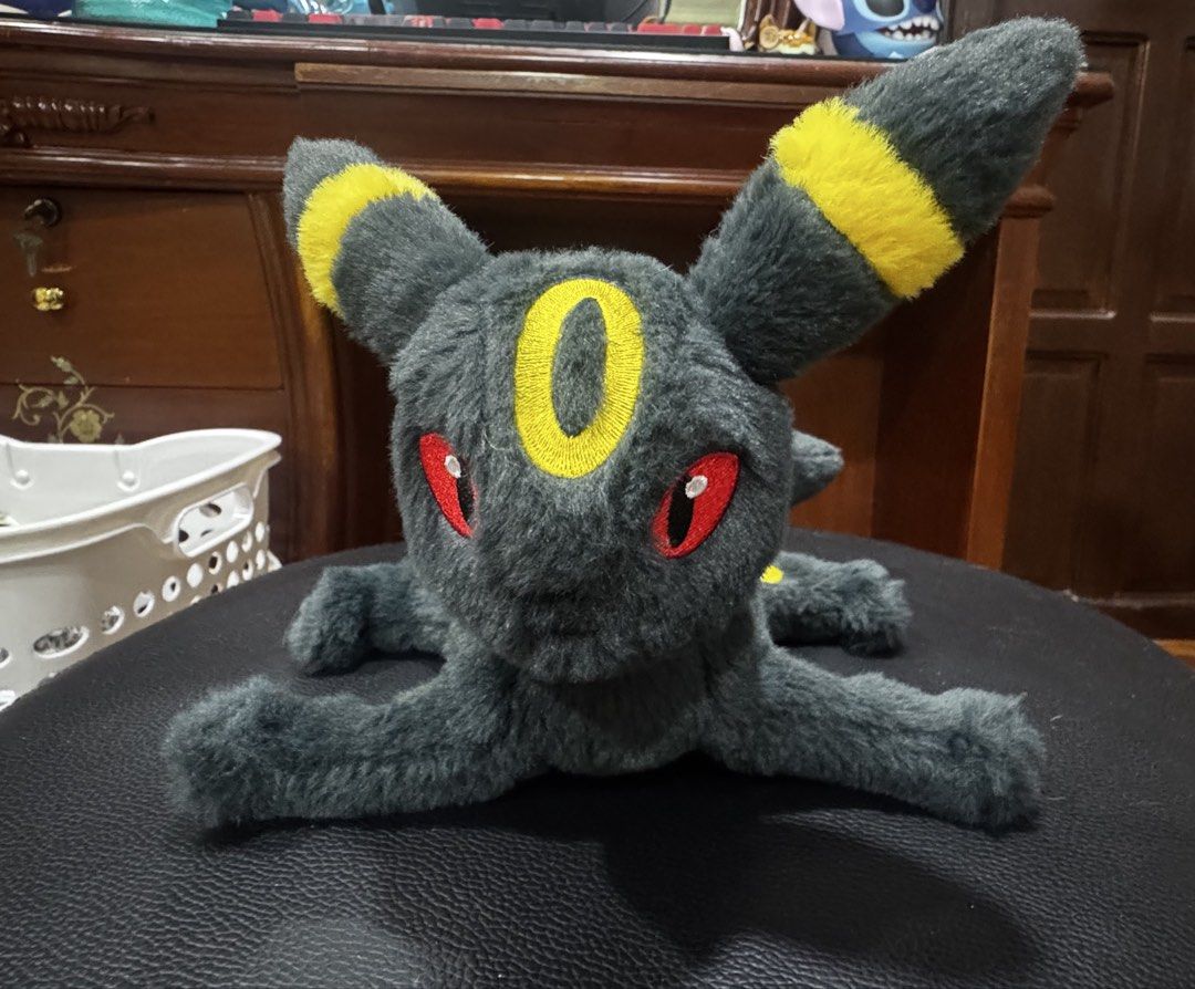 Umbreon Kuta Kuta Tatta! Small (Category: Plushies & Soft Toys) located in Quezon City. Submitted by cathchen (Listing ID 1466699456, Image 1). Description: .