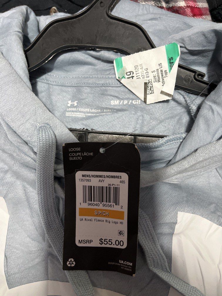 Under armour loose jacket (Category: Coats, Jackets and Outerwear) located in Angat. Submitted by preloved88.u (Listing ID 1466620106, Image 2). Description: Brand new with tag.