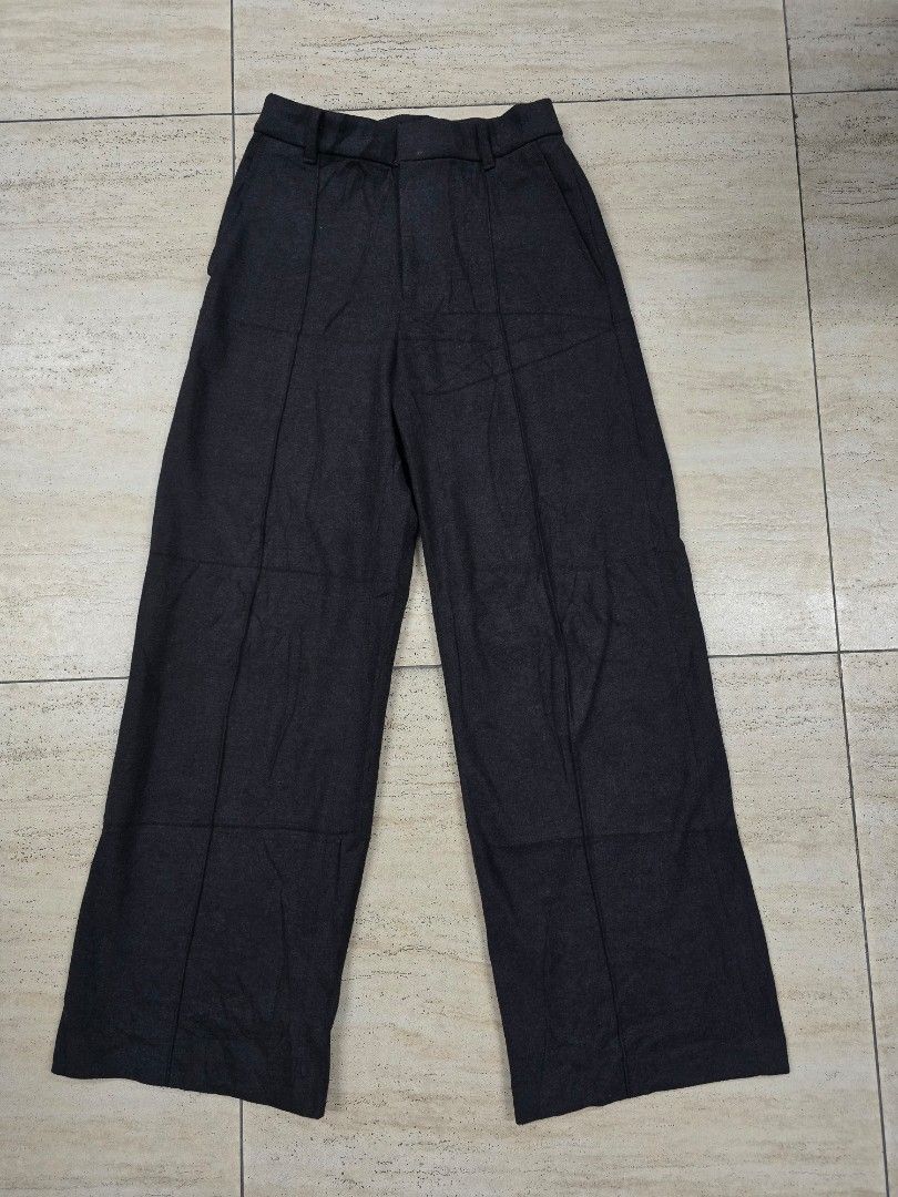 Uniqlo - Brushed Jersey Wide Pants (Category: Other Bottoms) located in Manila. Submitted by kk_gu.uniclothing.wear (Listing ID 1466594056, Image 2). Description: Uniqlo - Brushed Jersey Wide Pants Size - small W - 26" L - 39" Price : 600+sf MOP: GCash Courier — J&T Location: Santo Tomas, Pampanga Reminders: 🙅‍♀️ STRICTLY NO CANCELLATION. 🙅‍♀️ NO RETURN/EXCHANGE/REFUND..