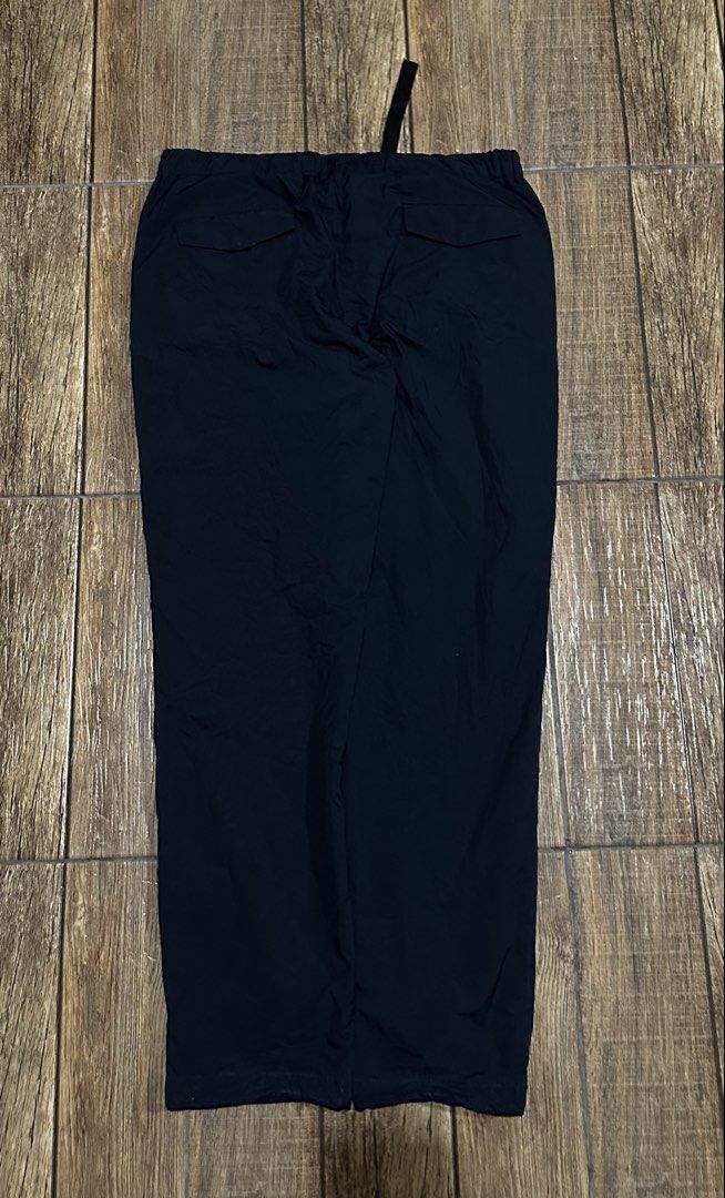 UNIQLO GEARED PANTS (Category: Jeans) located in Manila. Submitted by urban.vintage (Listing ID 1466749657, Image 3). Description: ISSUE: NONE (NEED WASH) MOP :GCASH (NO COD) SHIP VIA: LALAMOVE & J&T LOCATION: PASIG CITY LENGTH: 42 HEM :8 WIDTH :34-36.