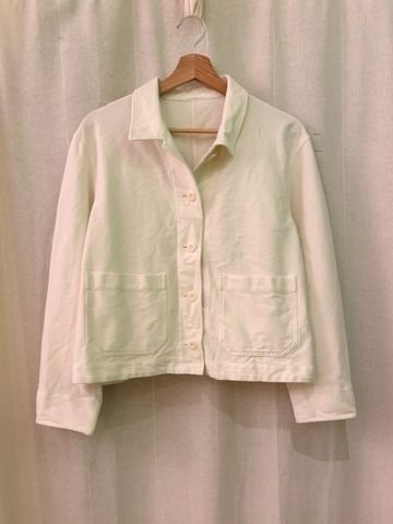 UNIQLO Jersey Relaxed Jacket (Category: Coats, Jackets and Outerwear) located in Manila. Submitted by mellow_mango (Listing ID 1466688517, Image 2). Description: - Style: Minimalist, versatile everyday outerwear - Color: Clean off-white - Material: Jersey, stretchable - Details: Structured collar, front patch pockets, long sleeves with button cuffs - Mode of Payment: GCash, Maya.