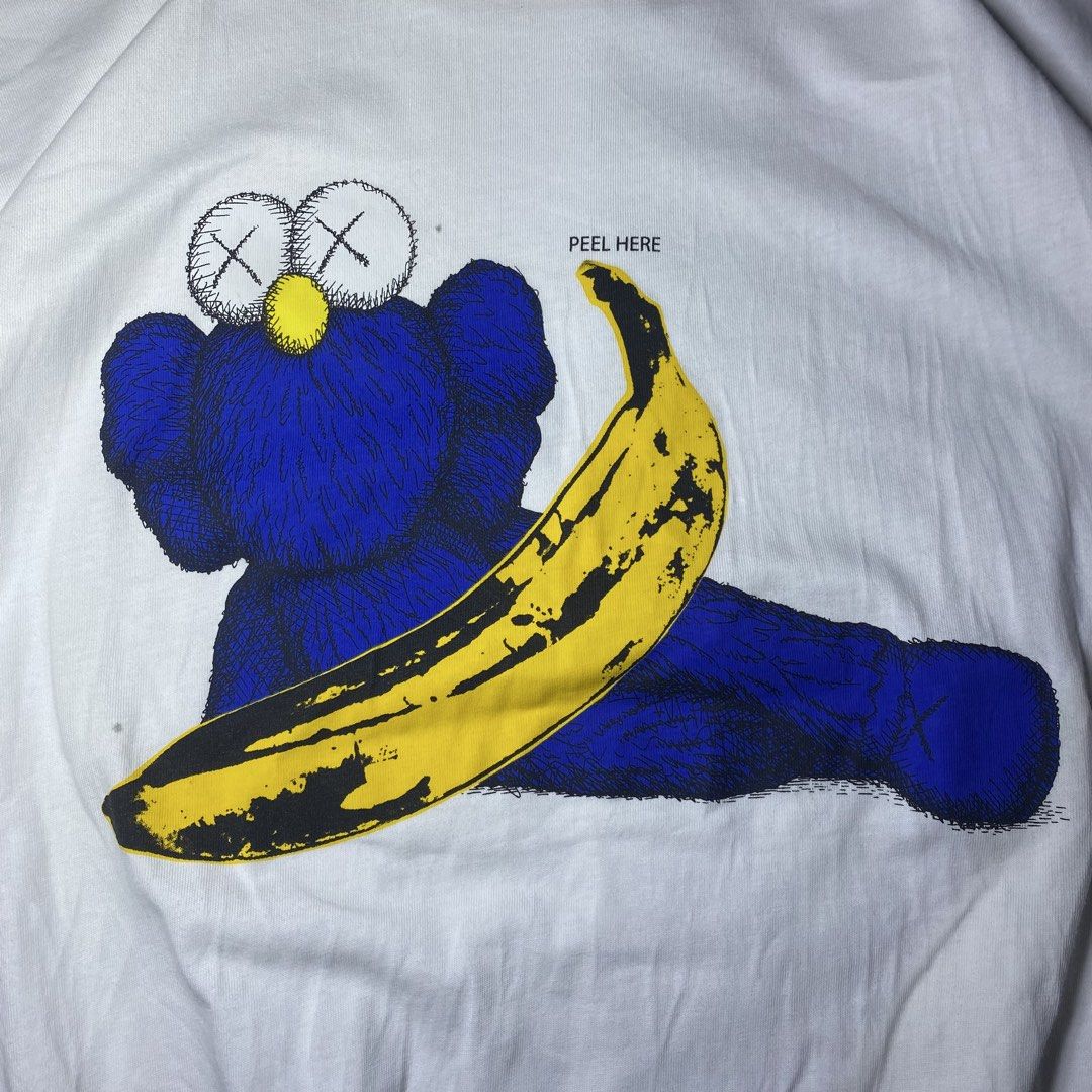 UNIQLO KAWS (Category: Activewear) located in Zaragoza. Submitted by kurlarances (Listing ID 1466632896, Image 3). Description: UNIQLO KAWS ‎ size medium ‎dimes W23/L30 ‎condition EXCELLENT ‎color rate 9.8/10 ‎issue 3 BLACK STAIN.