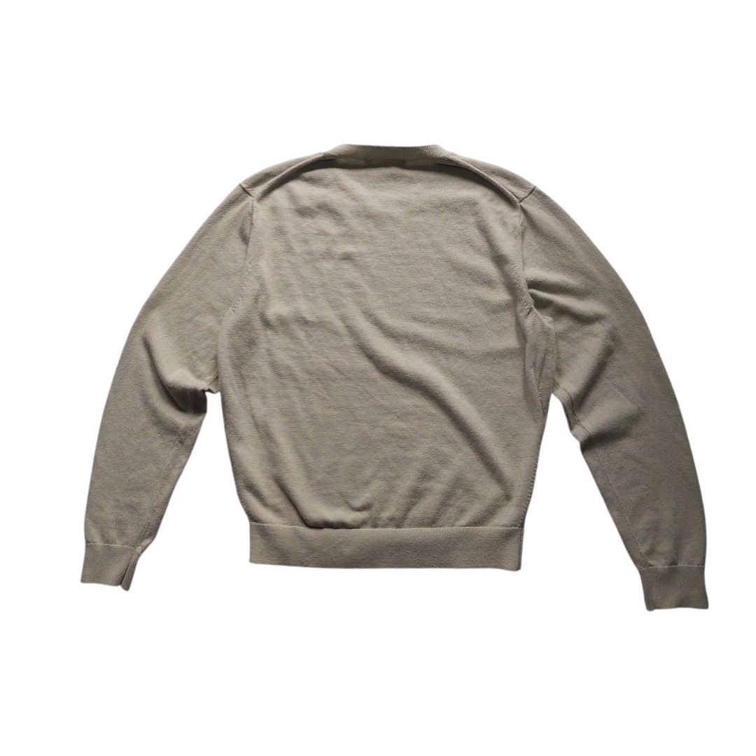 Uniqlo Knitted Sweatshirt (Category: Longsleeves) located in Quezon City. Submitted by y3thriftshop (Listing ID 1466648204, Image 2). Description: Tag: Uniqlo Knitted Sweatshirt Color : Moss Green Size : S on Tag Dimension : 17W×21L Sleeve Lenght : 21 Condition : Good Color Rate : 9/10 Price : P399.00 Issue : None RFS : Buy and Sell Additional Information : Please read: - Color may vary due to lighting - Check dimension indicated for accurate mes
