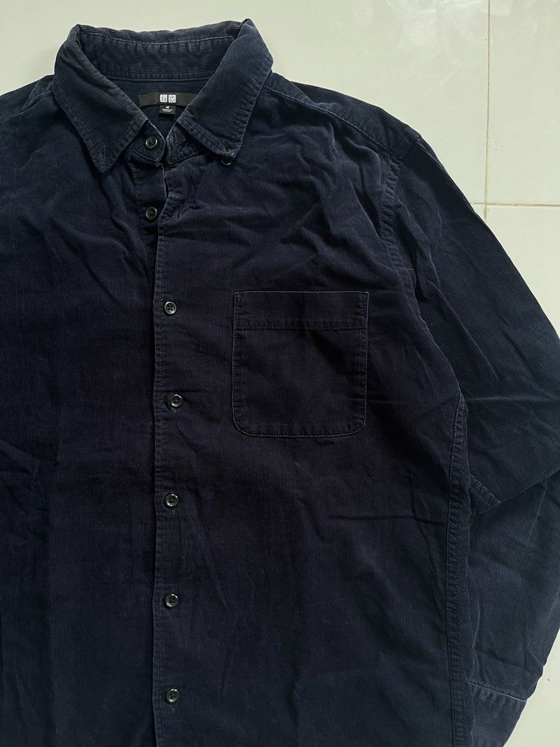 Uniqlo Navy Blue Flannel (Category: Tshirts & Polo Shirts ) located in Bacolod City. Submitted by danielle5_ (Listing ID 1466577720, Image 3). Description: Medium, 20x26 Flaws: none Mine: 250.