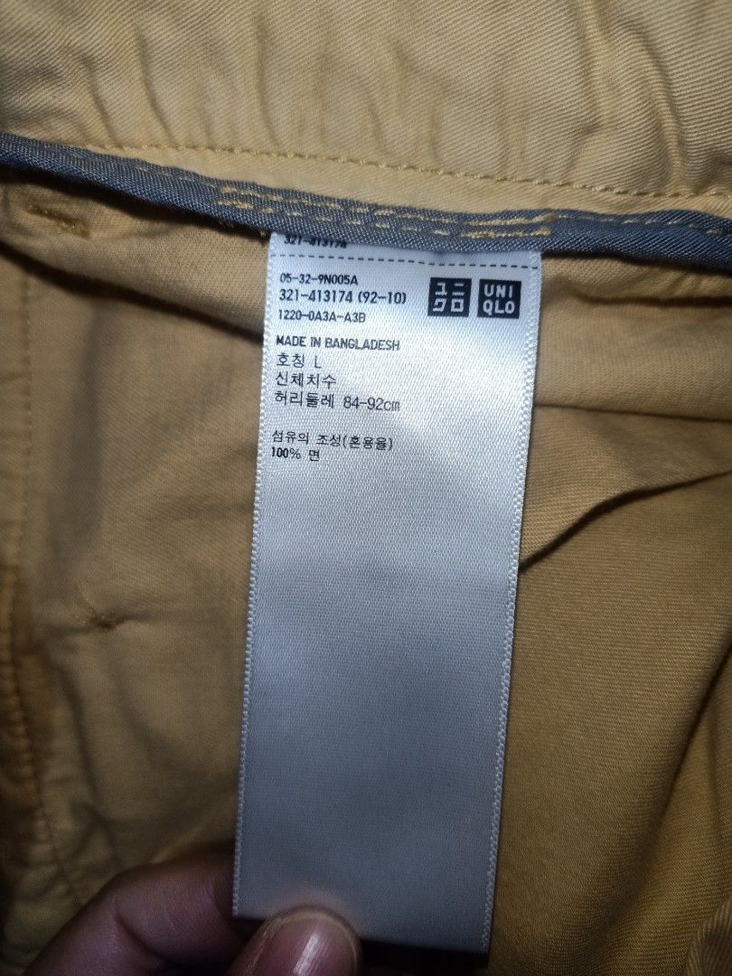 Uniqlo short for men (Category: Shorts) located in Pasig City. Submitted by urdal01 (Listing ID 1466594253, Image 1). Description: Uniqlo yellow short for men waistline'36 length'19half cotton.