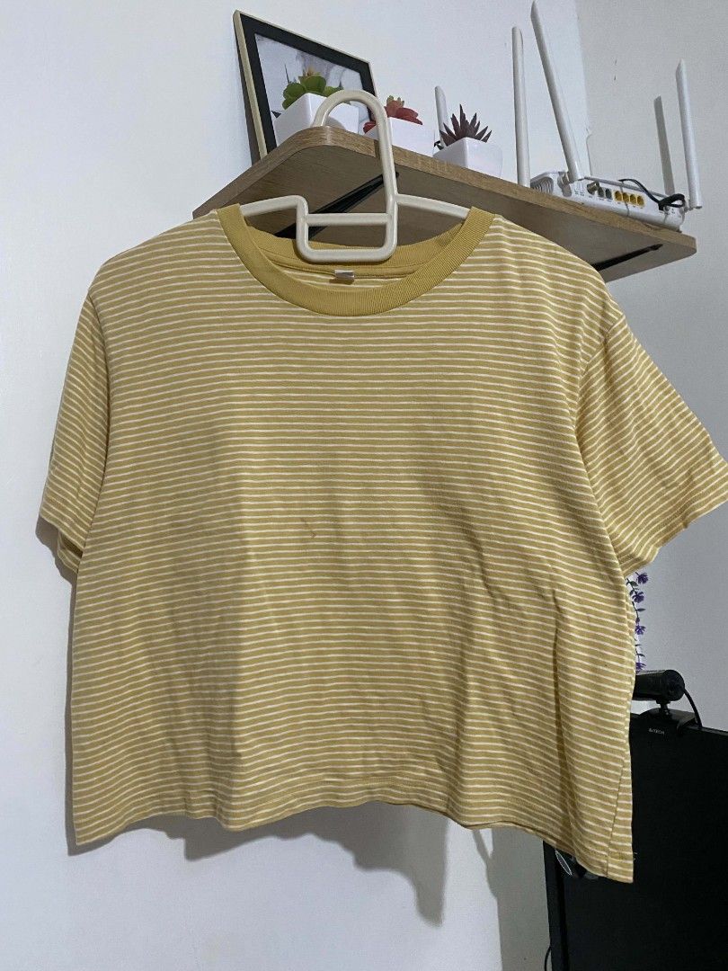 Uniqlo stripe boxy medium (Category: Shirts) located in Mabalacat. Submitted by fromdarchive (Listing ID 1466770875, Image 2). Description: ✨ Washed & Ready to Wear 💰 Firm Price 📸 Actual Item Posted 📦 Ready to Ship 📏 Size/Measurements Available Condition: Lightly used, Size: Medium 📩 Message me: Name: Address: Contact Number: Please make an offer only if you’re sure to purchase..