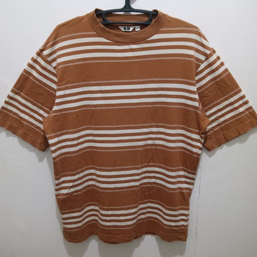 UNIQLO Stripes Shirt Brown (Category: Tshirts & Polo Shirts ) located in Caloocan City. Submitted by jaychingsss (Listing ID 1466631248, Image 1). Description: Uniqlo Brown Stripes Shirt - 150 22x29 Color Rate: 9.5/10 Complete Tags No issue NEED WASH.