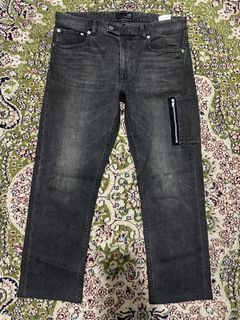 (Category: ) located in . Submitted by aliff90store (Listing ID 1466722555, Image 1). Description: .