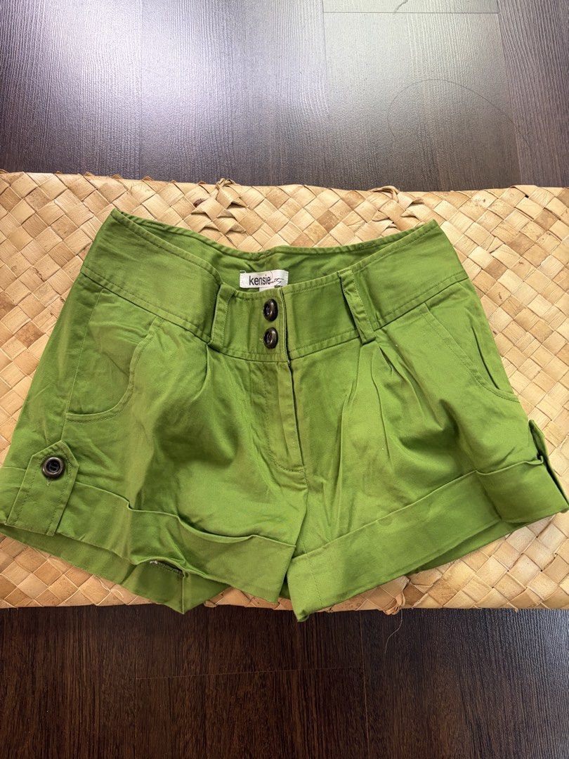 USA green shorts Kensie (Category: Shorts) located in Manila. Submitted by thebookclubz (Listing ID 1466710040, Image 1). Description: .