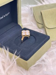 (Category: ) located in . Submitted by byluxuryjewelry (Listing ID 1466586564, Image 1). Description: .