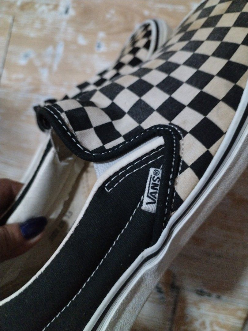 Vans (Category: Sneakers) located in Paranaque City. Submitted by royaldeer-2f3b (Listing ID 1466627090, Image 3). Description: Original vans Size: 7.5 US.