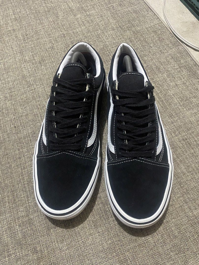 Vans Old Skool Pro Black White Shoes (Category: Sneakers) located in Davao. Submitted by BALONG187 (Listing ID 1466687184, Image 2). Description: - Brand/Model: Vans Skate Old Skool Pro - Color: Classic Black and White - Size: US Men's 10.5 - Material: Durable suede and canvas upper with sturdy rubber outsoles - Condition: Excellent, with clean uppers, crisp white midsoles, and minimal wear - Bonus: Shoe trees included to maintain shape.