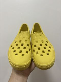 (Category: ) located in . Submitted by littlebooythriftstore (Listing ID 1460699573, Image 1). Description: .
