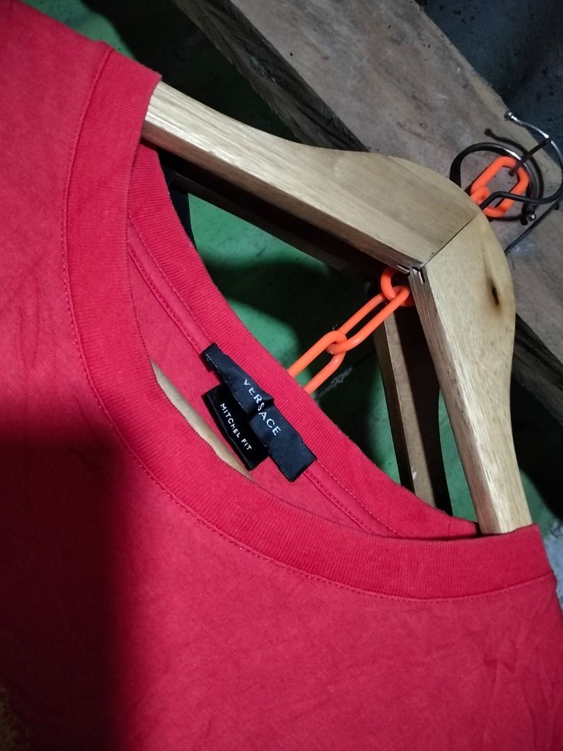 Versace (Category: Tshirts & Polo Shirts ) located in Kalibo. Submitted by thriftedbykim12 (Listing ID 1466719359, Image 3). Description: Authentic versace 23/29 dimes Issue:none Color rate 9.8/10.