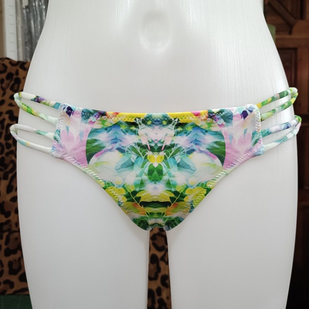VICTORIA'S SECRET The Knockout Bikini; Extra Small (Category: Bikinis & Swimsuits) located in Moncada. Submitted by celynn.collection (Listing ID 1466646679, Image 3). Description: ✅ PLEASE READ BEFORE ASKING! 😊 ----------------------------------------------------- 📍LOCATION: Pangasinan, Luzon ----------------------------------------------------- ✅ Clothes are THRIFTED or PRE-LOVED unless stated brand new. --------------------------------------